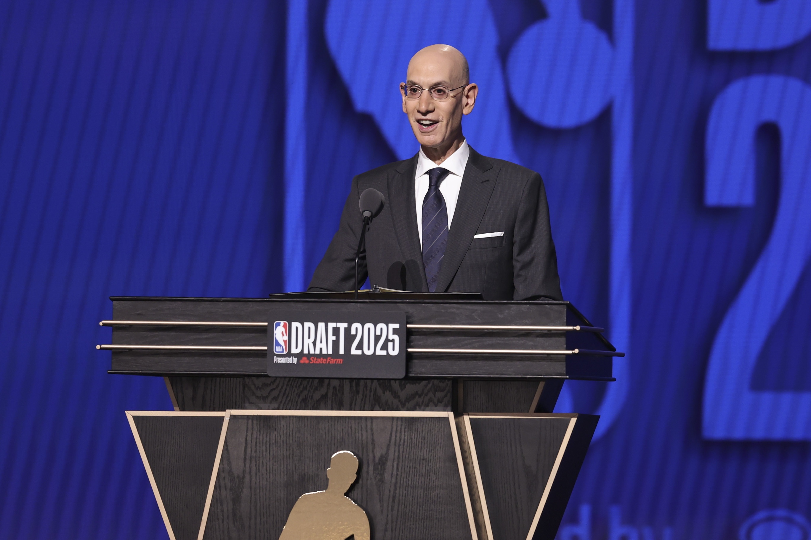 开云体育APP-萧华:NBA扩军谈判仍在进行中 最终增加一支还是两支球队还未敲定